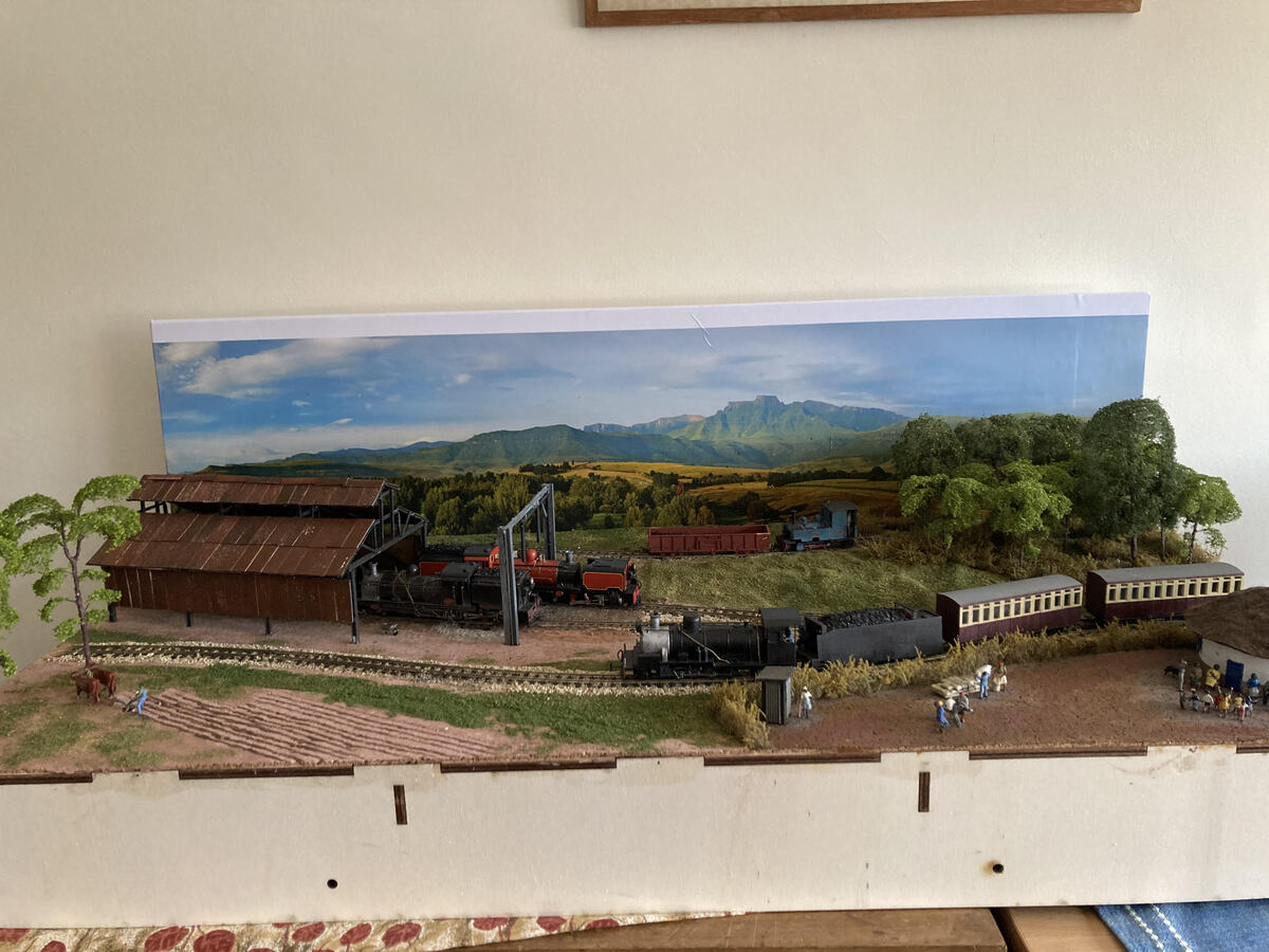 Complete Harding module